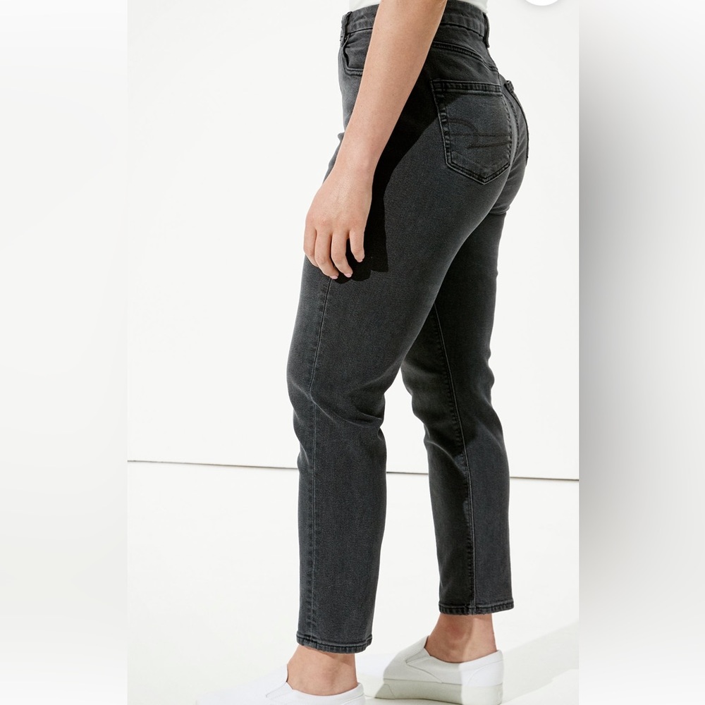 American Eagle stretch curvy mom jean in washed black